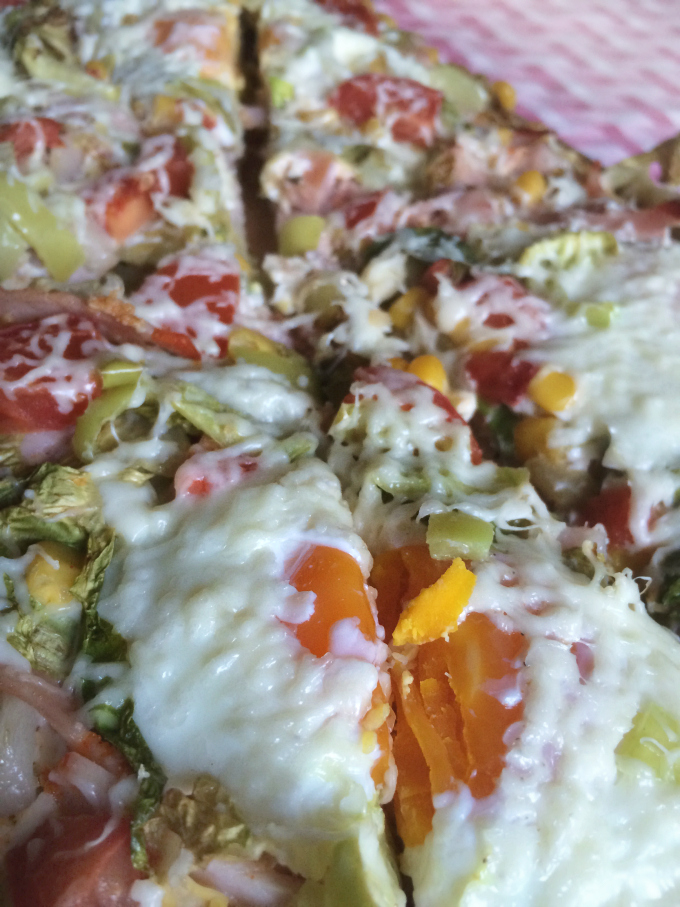 Spring Pizza with Eggs - Anna Can Do It! * The spring salad inspired Spring Pizza with Eggs is so filling, fresh, full of flavors, topped with eggs; it's versatile, perfect for a weekend brunch, a busy week day dinner, even for an office lunch!