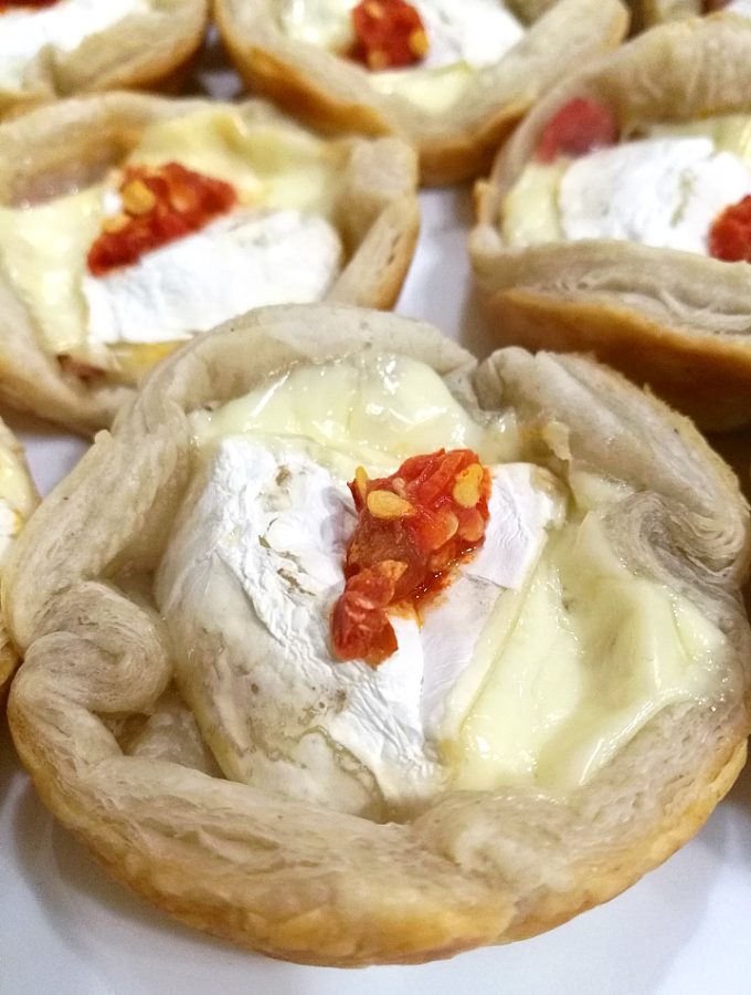 Baked Brie Bites - Blogmas 2017 Day 16 - Anna Can Do It!