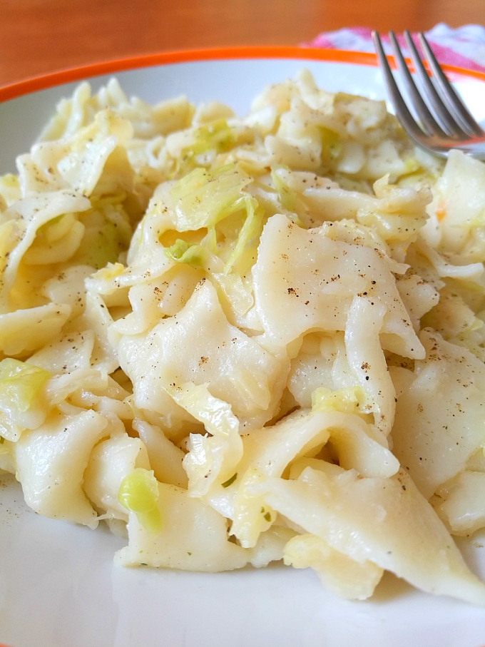 Hungarian Cabbage and Noodles – Káposztás Tészta