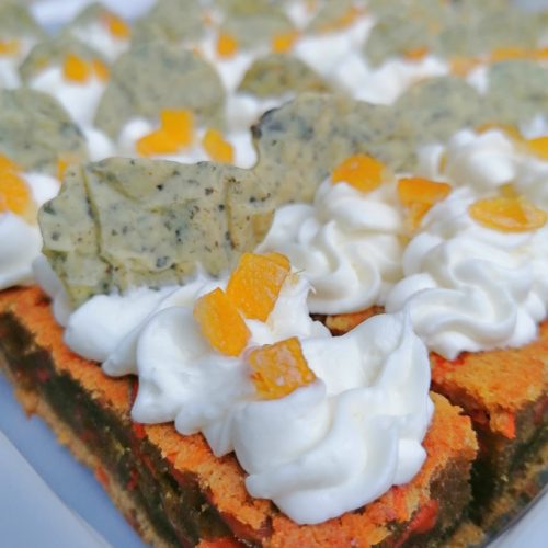 Carrot Cake with Cream Cheese Frosting and Pumpkin Seed-White Chocolate Praline - Anna Can Do It!