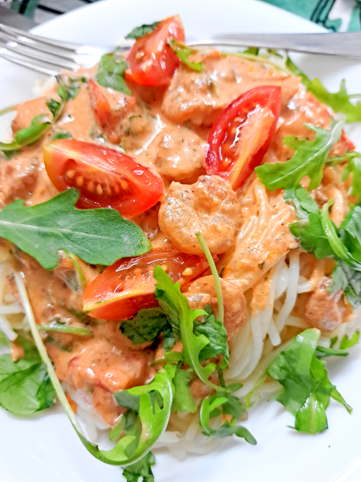 Creamy Shrimp Pasta with Cherry Tomato and Arugula